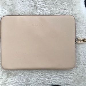 *Brand New* Beige Laptop Case